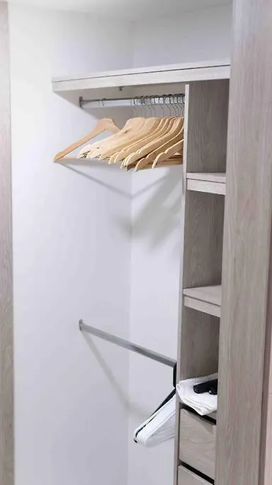 New Apto In Convenient Location With Parking Μεντεγίν Διαμέρισμα